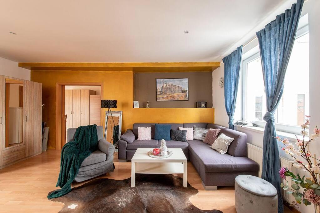 Crystal View Apartment Братислава Екстериор снимка